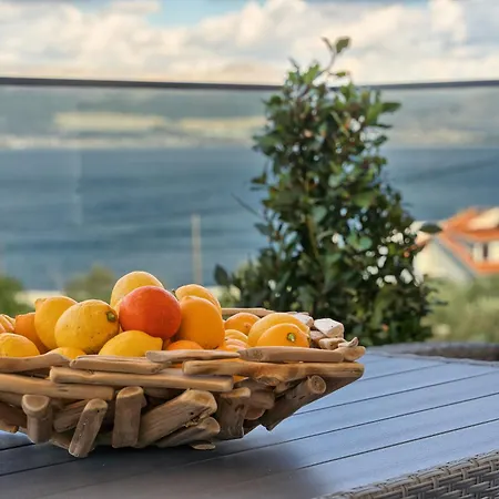 Niki's Sea-view